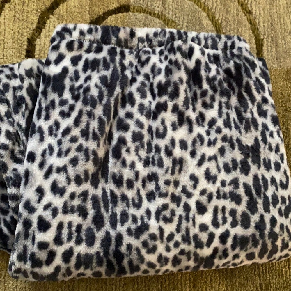 ~Laura Scott~ Plush Leopard Print Pajama Bottom